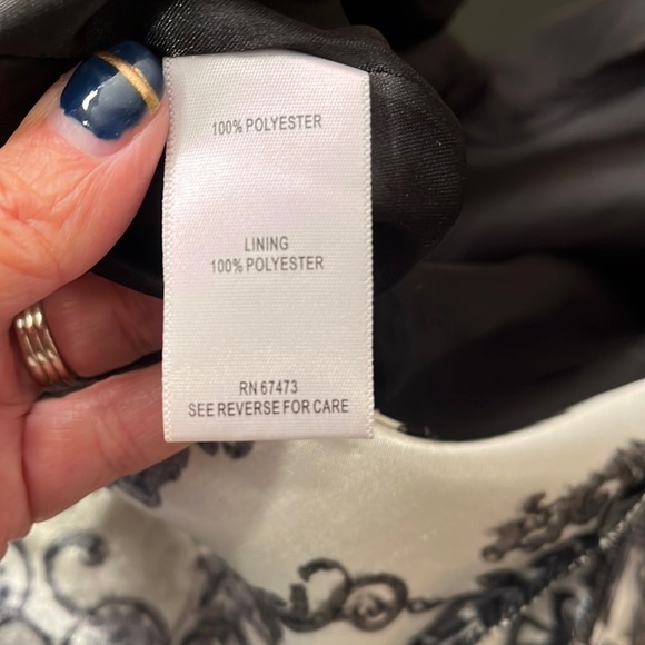 Taylor Cream With Black Print A-Line Dress Sz 4 - Picture 6 of 7